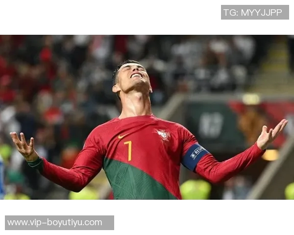 马祖拉称赞西蒙斯逐步适应替补角色最近表现出色令人期待 马祖拉称赞西蒙斯逐步适应替补角色最近表现出色令人期待