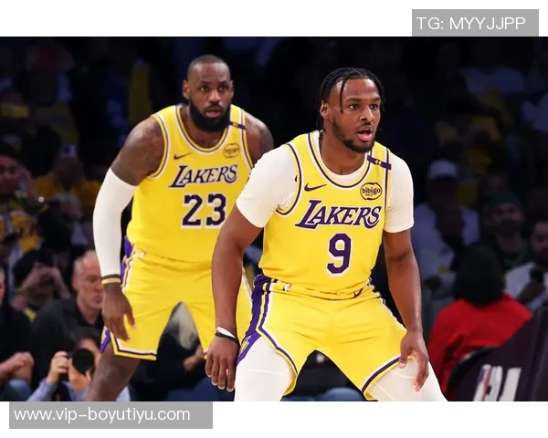 夸梅直言詹姆斯为何坚持让布朗尼进NBA建议其多看保罗的比赛学习技巧