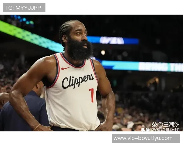 哈登赛季初表现抢眼场均217分103助攻展现领袖风范
